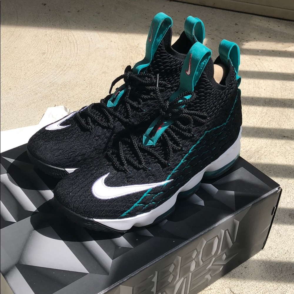 Lebron 15 “Griffey”